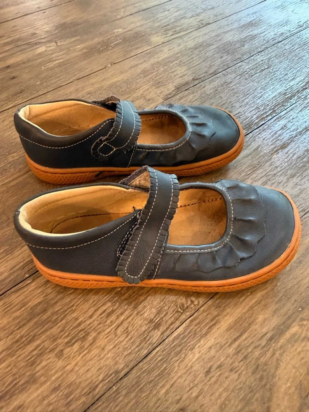 Livie & Luca Kids Size 1 Navy Leather Ruffle Mary Jane Shoes Comfort Flats